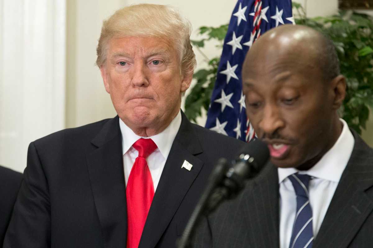 Presidente de farmacéutica Merck renuncia a Consejo de Trump por tema racial