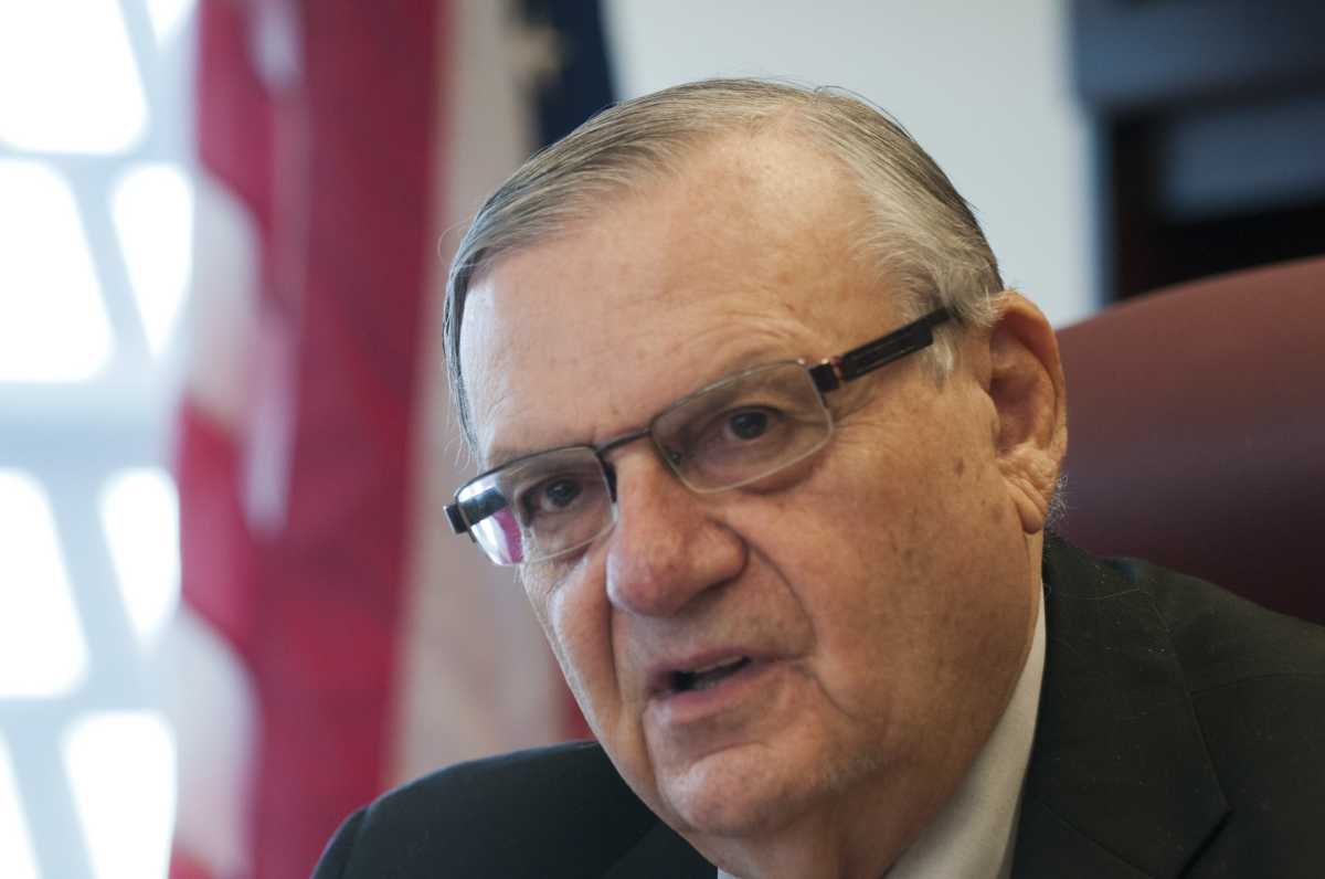 ARPAIO ASEGURA QUE NO ES ´´RACISTA´´ Y TIENE BUENA RELACIÓN CON LOS LATINOS
