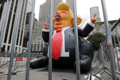 GLOBO DEL PRESIDENTE TRUMP EN NUEVA YORK