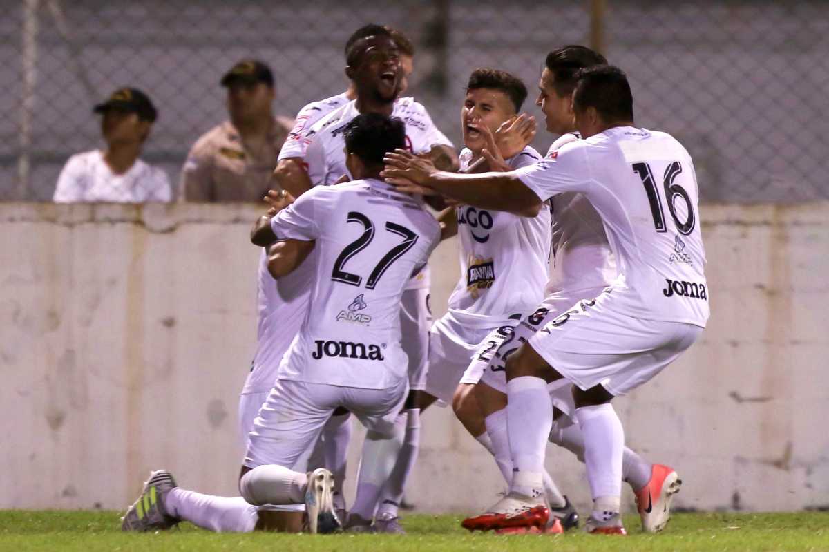 Alianza acaricia boleto a semis de Liga Concacaf