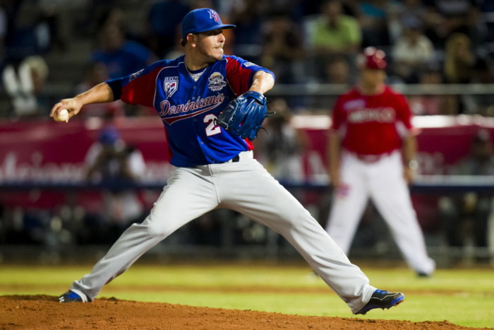 Cubano Yunesky Maya refuerza a las Águilas Cibaeñas