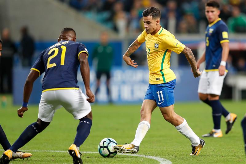La "Canarinha" bailó samba con la "Tri"