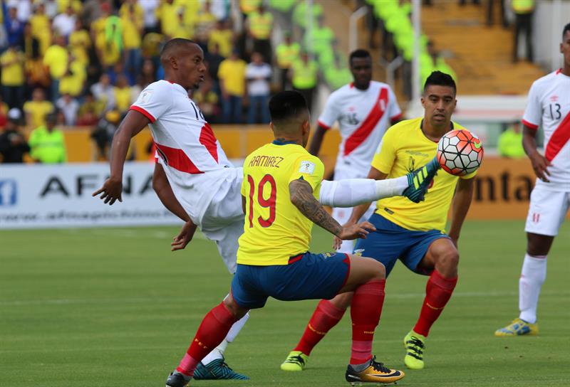 Eliminatorias: Perú vence a Ecuador en Quito y sigue soñando con volver al Mundial