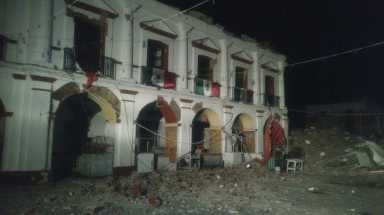 Sube a 32 la cifra de muertos en el sur de México por fuerte terremoto