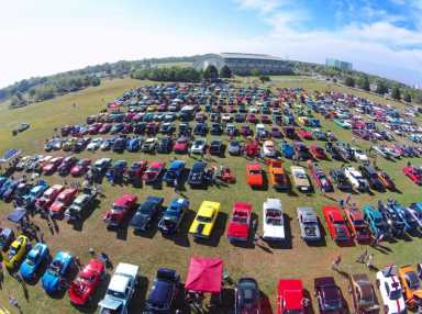 Disfrute gratis la feria y el desfile de autos más grande
