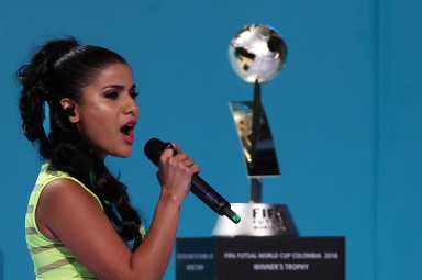 Colombiana Martina la Peligrosa dice que disparidad de género no es un cliché.