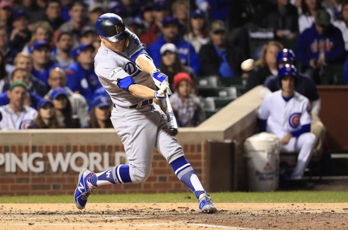 Boricua Hernández mete a los Dodgers a la Serie Mundial