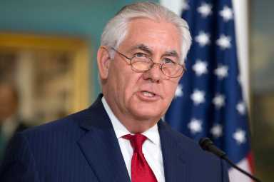 TILLERSON DESMIENTE SU RENUNCIA COMO SECRETARIO DE ESTADO EN RUEDA DE PRENSA