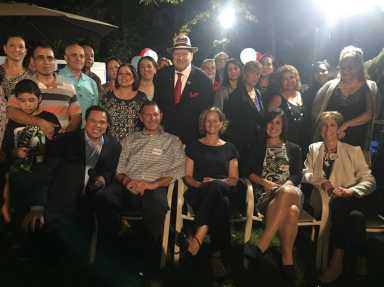 Encuentro con hispanos con Laura Curran