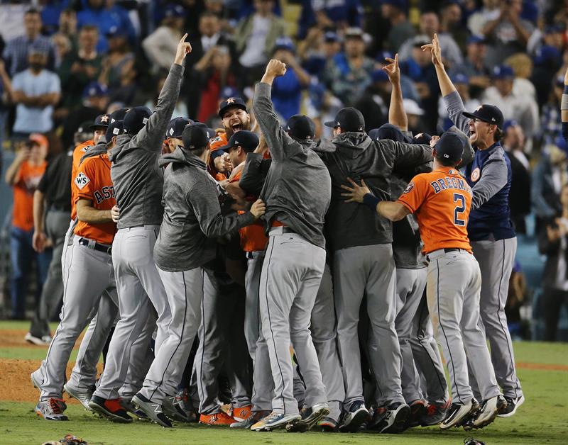 Houston Astros ganan la Serie Mundial por 1ra vez en su historia