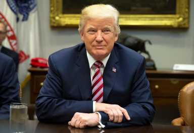 Reunión sobre política de impuesots