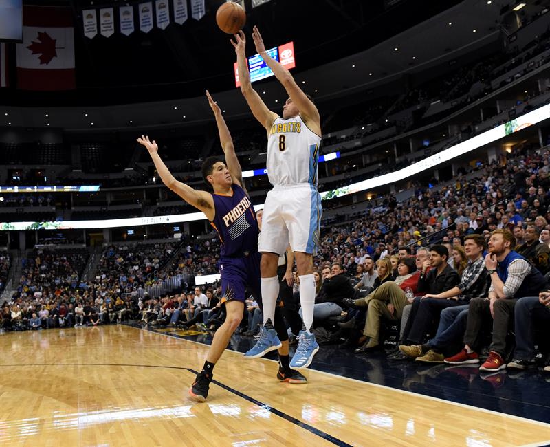 Dominicano Towns destaca con noveno doble-doble en la NBA