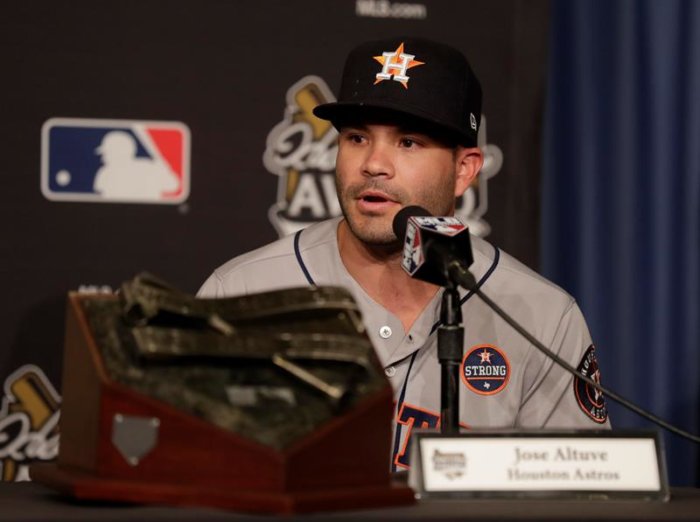 Venezolano Altuve y boricua Stanton los Jugadores Más Valiosos de la MLB