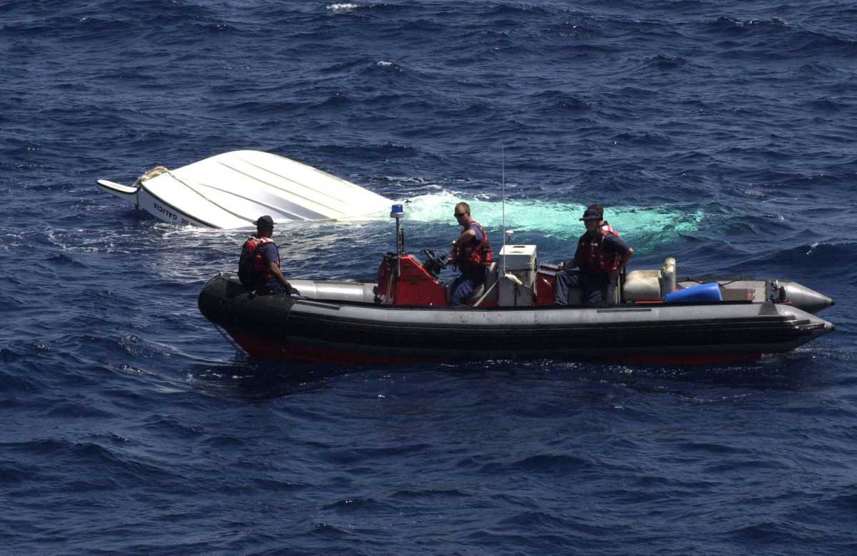 PUERTO RICO INMIGRANTES NAUFRAGAN EN CANAL DE LA MONA