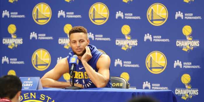 Curry y Warriors remontan desventaja en Filadelfia