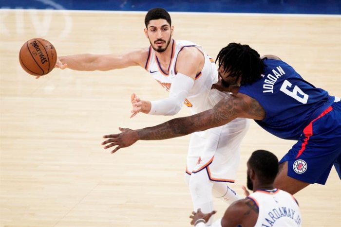 Knicks y Nets salen victoriosos ante Miami y Dallas