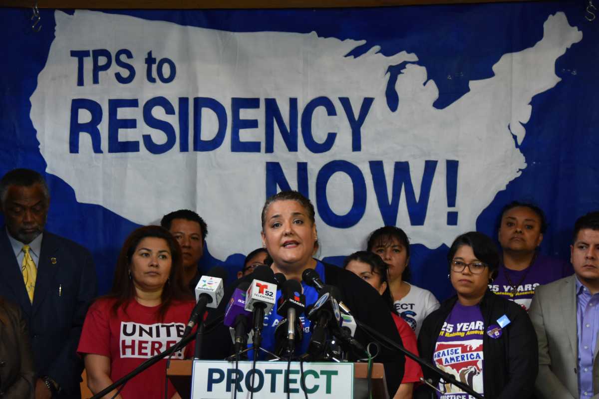 Centroamericanos con TPS darán la batalla para permanecer legales en EE.UU.