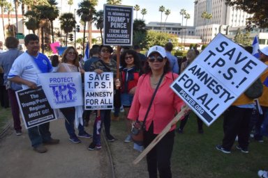 Piden a salvadoreños que renueven el TPS a menos de un mes de que venza el plazo