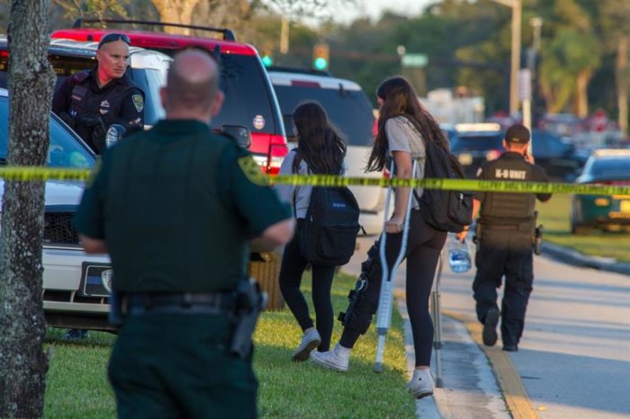 Policía identifica al autor del tiroteo en Florida como Nikolaus Cruz