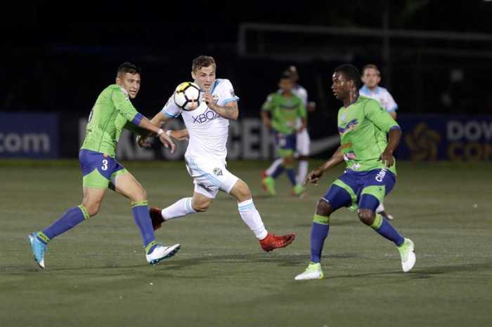 Santa Tecla derrota a Seattle y toma ventaja en Concachampions