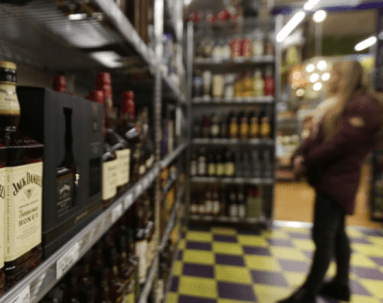 arrestados en inspecciones a licorerías