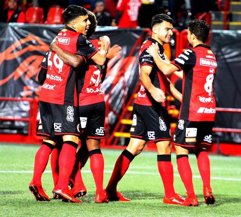 Tijuana sufre susto ante el Motagua pero avanza a cuartos de final