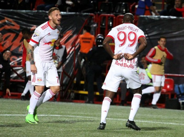 NY Red Bulls sorprende 2-0 al Tijuana con doblete de Wright-Phillips