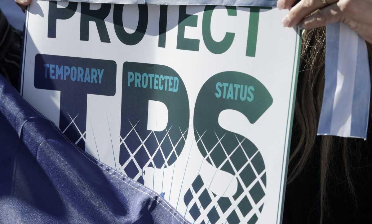 Fiscales piden a Congreso proteger a salvadoreños y haitianos tras fin de TPS
