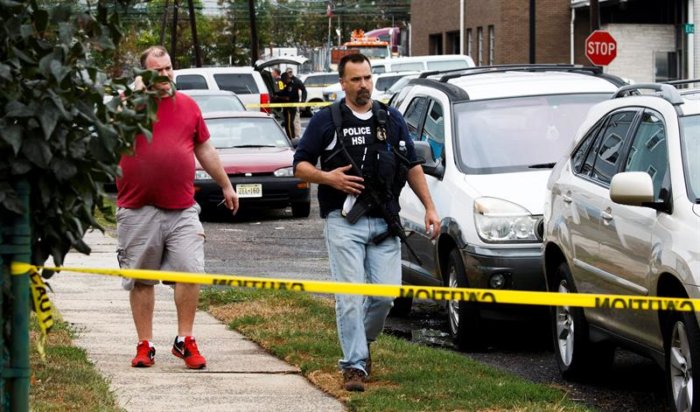 Dos adultos, un joven y una niña asesinados a tiros en apartamento de Brooklyn