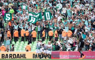 Santos ratifica su liderato en el Clausura de México