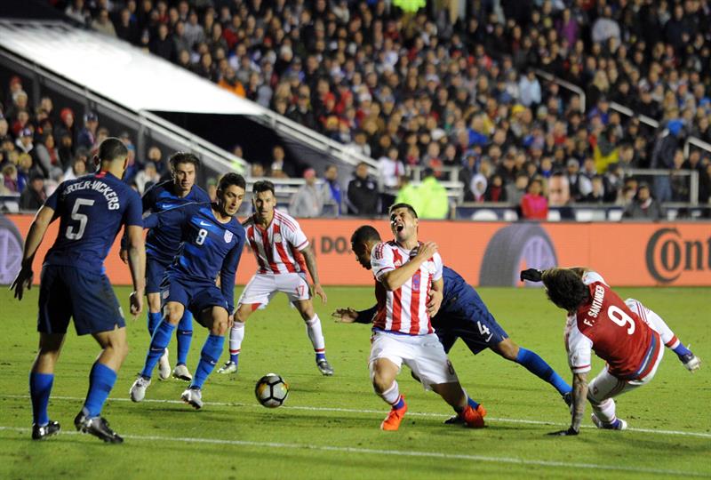EEUU renovado supera a Paraguay con gol de Bobby Wood