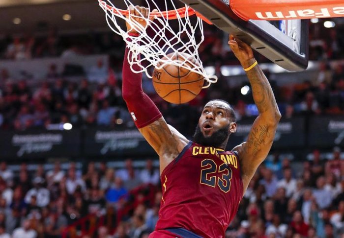 NBA: LeBron James supera otra marca de su ídolo Michael Jordan