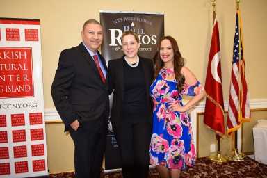 Emotiva Celebración Anual del Mes de la Mujer