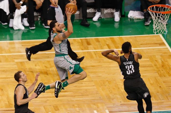 Celtics derrotan a los Nets y se preparan para las finales (Fotos)