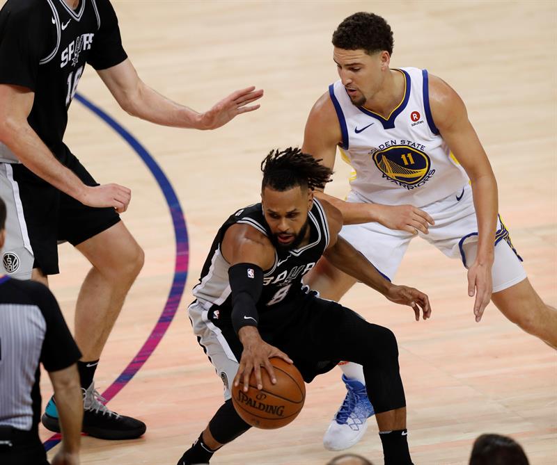 Exhibición de los Warriors ante los Spurs con Thompson de líder encestador