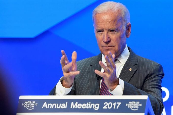 Biden se postulará a presidente en 2020 si otros no dan un "paso al frente"