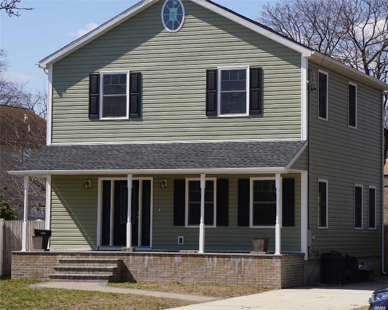 Oakfield Ave., Wantagh 630,000 Noticia NY