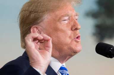 Trump fomenta el racismo al "deshumanizar" a los migrantes, según activistas