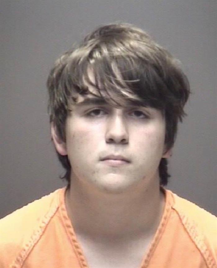 Gobernador de Texas confirma 10 muertos y 10 heridos en el tiroteo escolar