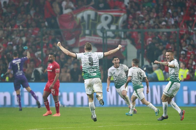 Santos empata en casa del Toluca y es campeón del Clausura (Fotos y Video)