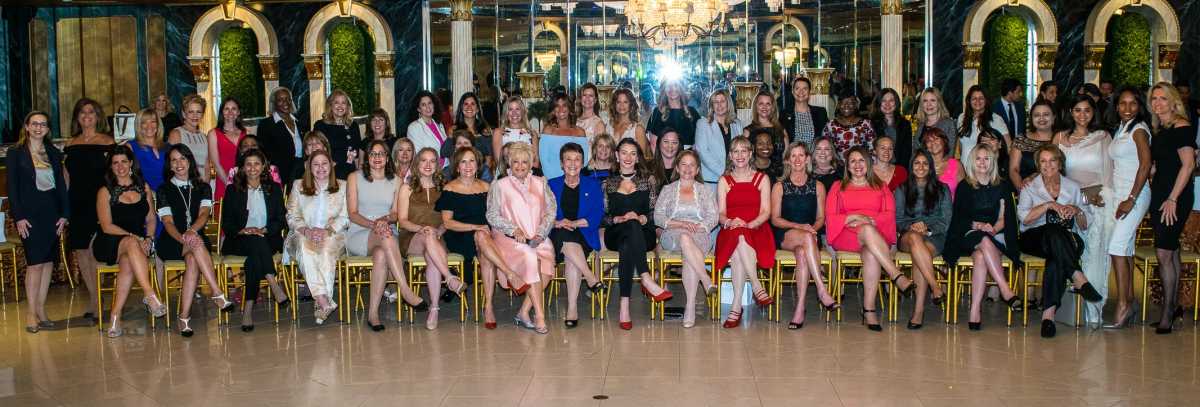 Mujeres Poderosas de Long Island reconocidas por su excelencia en negocios y liderazgo comunitario