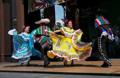 Cinco_De_Mayo_2015_(17178436657)