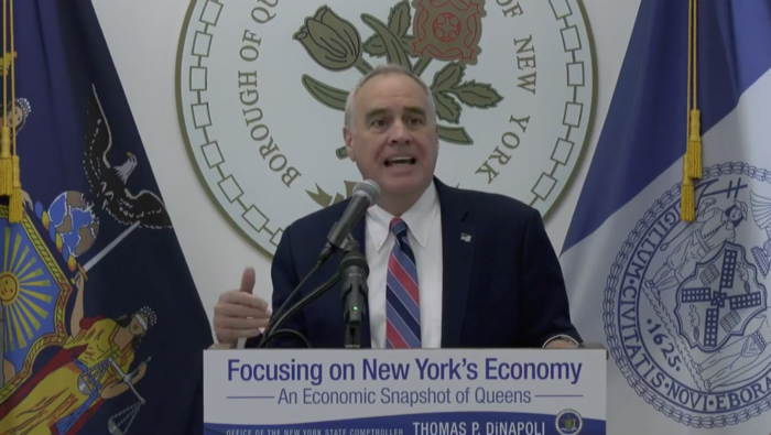 DiNapoli: Economía de Queens prospera gracias a los aeropuertos, la construcción y a los inmigrantes