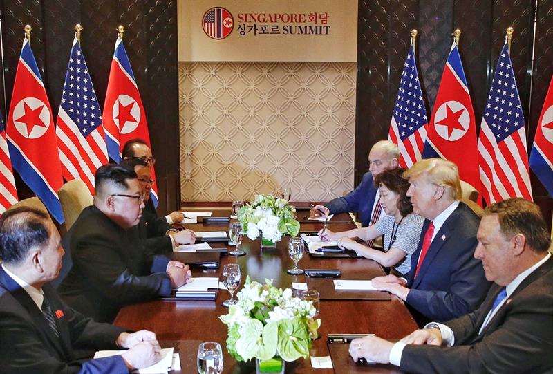 Kim se compromete a desnuclearizarse y Trump le ofrece garantías de seguridad