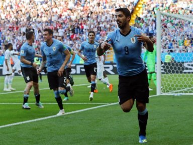 Suárez desenfunda y clasifica a Uruguay a los 8vos de Rusia 2018