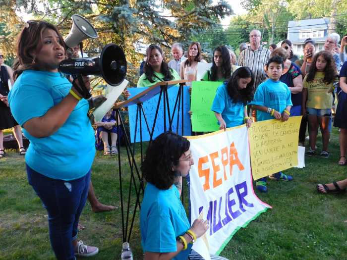 En riesgo ley de violencia doméstica que otorga residencia permanente
