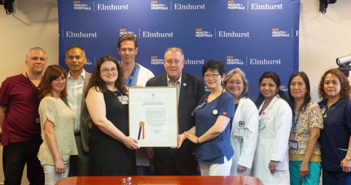 Dromm reconoce a la Unidad de Atención Coronaria del Hospital Elmhurst