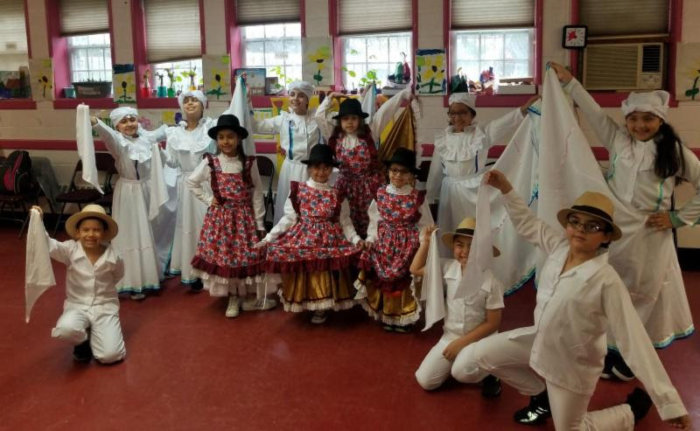 Escuela FolkCOLOMBIA celebra la Independencia Colombiana en Museo de Queens