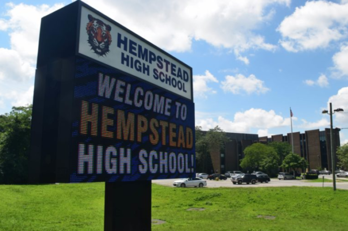 Alcanzan compromiso en proyecto de ley de supervisión escolar en Hempstead