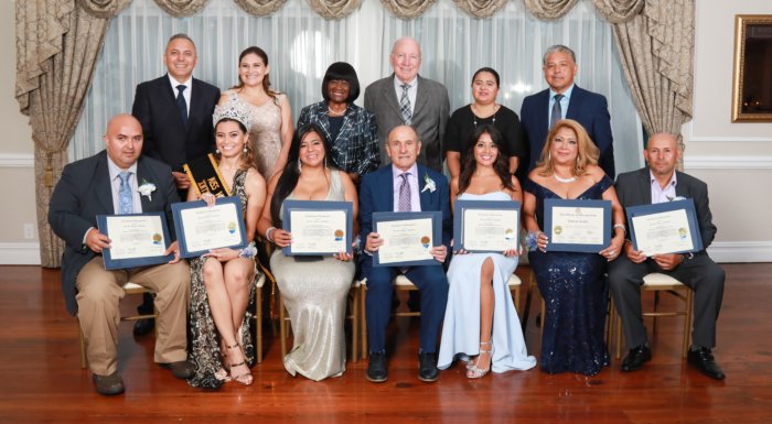 Gala 'Orgullosamente Salvadoreño 2018' rinde homenaje a inmigrantes destacados